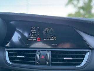 Alfa Romeo Giulia 2017 TURBO VELOCE!-thumb-22