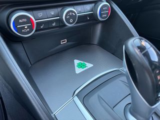 Alfa Romeo Giulia 2017 TURBO VELOCE!-thumb-23
