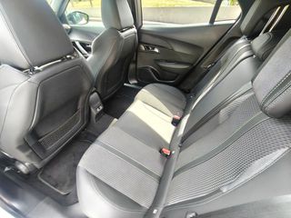 Peugeot 2008 2020 GT LINE | 1.2 PureTech (130 Hp)-thumb-31