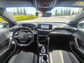 Peugeot 2008 2020 GT LINE | 1.2 PureTech (130 Hp)-thumb-17