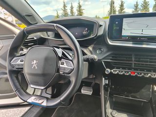 Peugeot 2008 2020 GT LINE | 1.2 PureTech (130 Hp)-thumb-25
