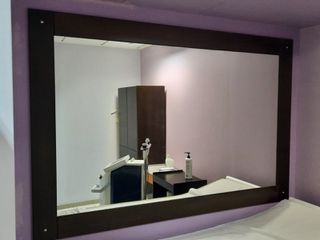 ΚΑΘΡΕΠΤΕΣ ΜΕ ΞΥΛΙΝΗ ΚΟΡΝΙΖΑ ΒΕΝΓΚΕ