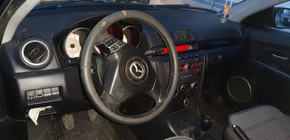 Mazda 3 2005-thumb-3
