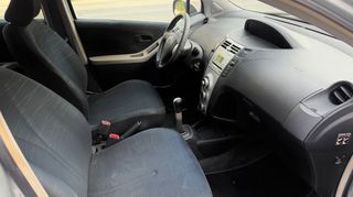 Toyota Yaris 2007 1.0 COMFORT-thumb-9