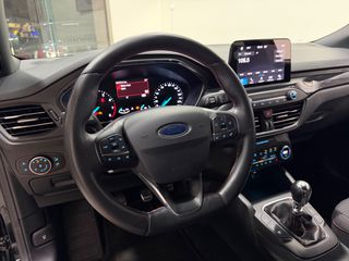 Ford Focus 2019 ST LINE | LED | CAMERA | NAVI | CLIMA-thumb-17