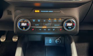 Ford Focus 2019 ST LINE | LED | CAMERA | NAVI | CLIMA-thumb-28