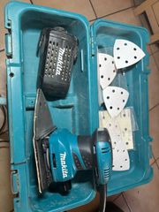 παλμικό τριβείο Makita BO4565 200W. Μαζί με το βαλιτσάκι του σε άριστη κατάσταση