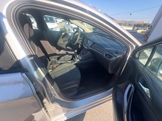 Opel Astra 2016-thumb-11