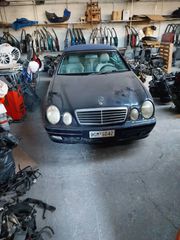 Mercedes-Benz CLK 200 2002-thumb-1