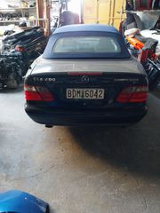Mercedes-Benz CLK 200 2002-thumb-2