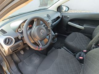Mazda 2 2008-thumb-3