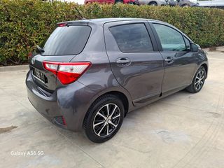 Toyota Yaris 2018 1.5 ACTIVE-thumb-9