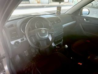 Skoda Yeti 2010 YETI 1,8 TSI 4X4 160HP-thumb-8