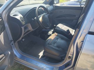 Kia Picanto 2004-thumb-2