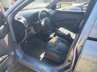 Kia Picanto 2004-thumb-3