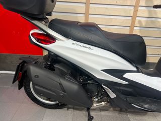 Piaggio Beverly 400 2021-thumb-4