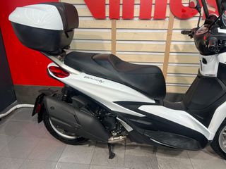Piaggio Beverly 400 2021-thumb-6