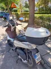 Piaggio Beverly 300i 2011-thumb-4