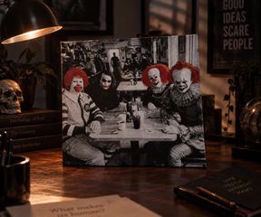 3D εκτυπωμένο ανάγλυφο poster Creepy Clowns Diner Edition