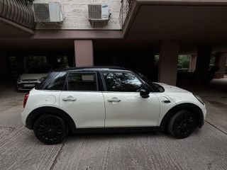 Mini Cooper D 2018-thumb-1