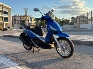 Piaggio Beverly 300 2011-thumb-1