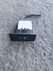 VOLVO XC60 ΘΥΡΑ USB 31682676