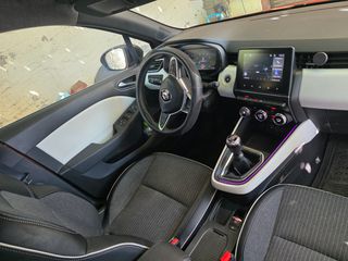 Renault Clio 2023-thumb-3