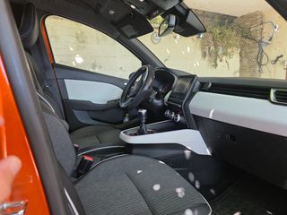 Renault Clio 2023-thumb-4