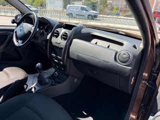Dacia Duster 2014 4x4-thumb-34