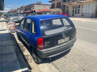 Opel Corsa 1996-thumb-2