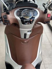Piaggio Beverly 350 2019-thumb-11