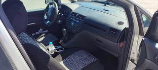 Ford C-Max 2004-thumb-6