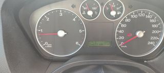 Ford C-Max 2004-thumb-9