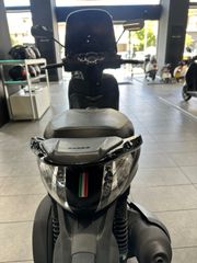 Piaggio Beverly 300i 2010-thumb-4