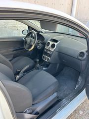 Opel Corsa 2010-thumb-3