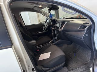 Mitsubishi L200 2021 Allrad 4πορτο-thumb-6