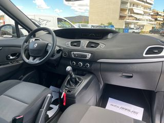 Renault Scenic 2016-thumb-11