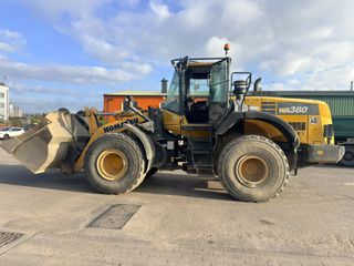 Loader With Tires Komatsu 2017 WA 380-8