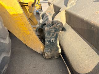 Φορτωτής Με Λάστιχα Komatsu 2017 WA 380-8-thumb-3