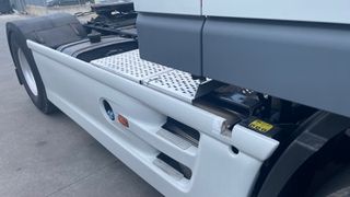 DAF 2011 XF105-thumb-4