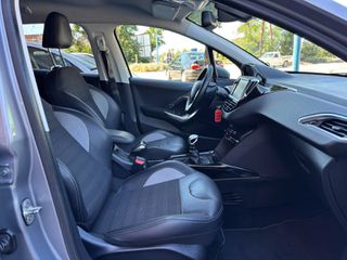 Peugeot 2008 2018 1.5 BLUEHDI 100 ALLURE !! 6 SPEED!! TOPPP!!-thumb-15