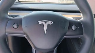 Tesla Model Y 2023 PREMIUM-thumb-12
