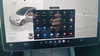 Tesla Model Y 2023 PREMIUM-thumb-11