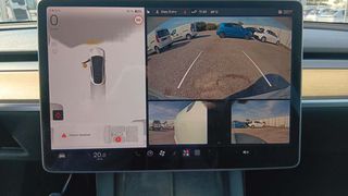 Tesla Model Y 2023 PREMIUM-thumb-13