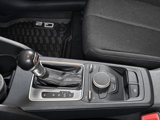 Audi Q2 2017 30 TDI S tronic-thumb-15