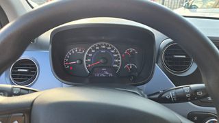 Hyundai i 10 2017-thumb-9