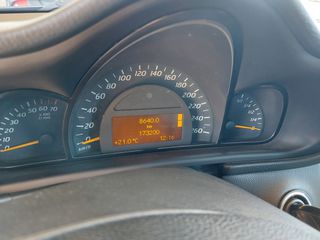 Mercedes-Benz C 230 2003-thumb-9