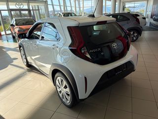 Toyota Aygo (X) 2026 ΕΤΟΙΜΟΠΑΡΑΔΟΤΟ HEV X-PLAY ΝΕΑ ΓΕΝΙΑ-thumb-5