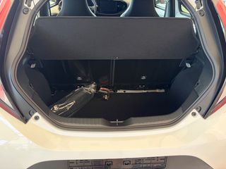 Toyota Aygo (X) 2026 ΕΤΟΙΜΟΠΑΡΑΔΟΤΟ HEV X-PLAY ΝΕΑ ΓΕΝΙΑ-thumb-9