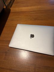 apple macbook air-thumb-2